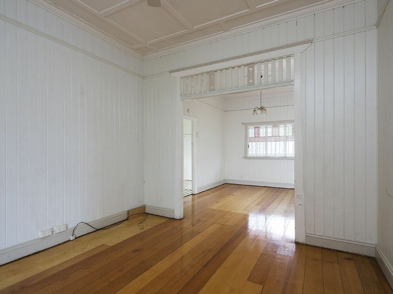 16 Ashby Street, Fairfield QLD 4103