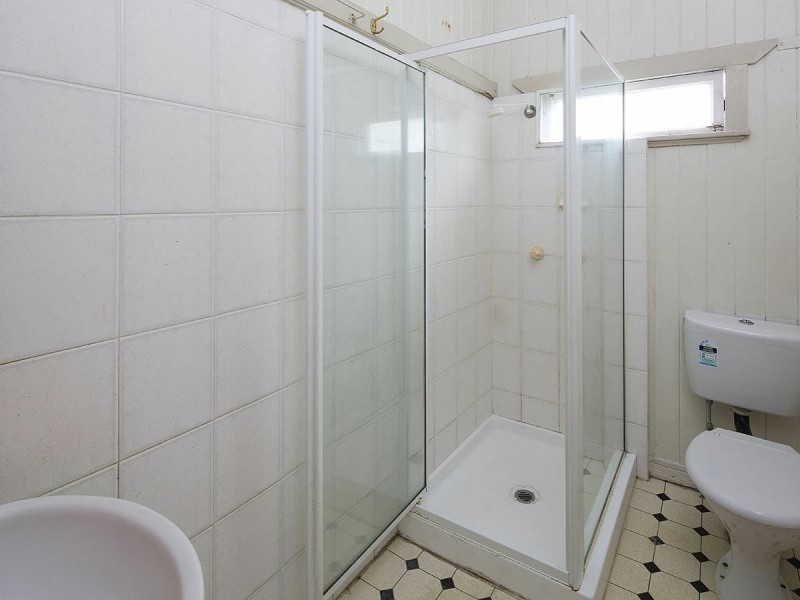 16 Ashby Street, Fairfield QLD 4103