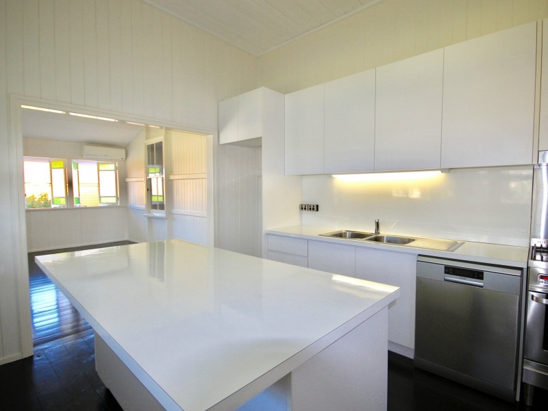 17 Albert Street, Woolloongabba QLD 4102