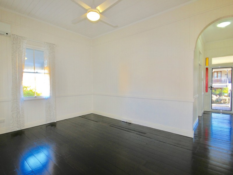 17 Albert Street, Woolloongabba QLD 4102