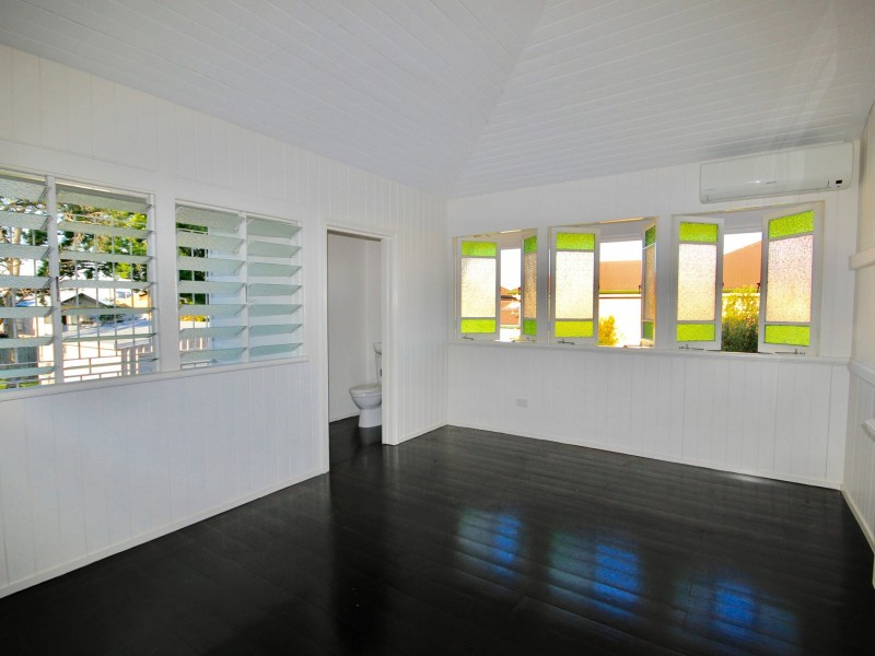 17 Albert Street, Woolloongabba QLD 4102