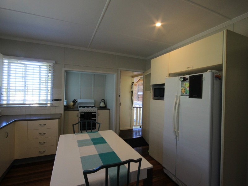 43 Cape Street, Holland Park QLD 4121