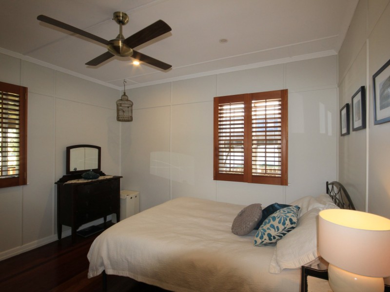 43 Cape Street, Holland Park QLD 4121