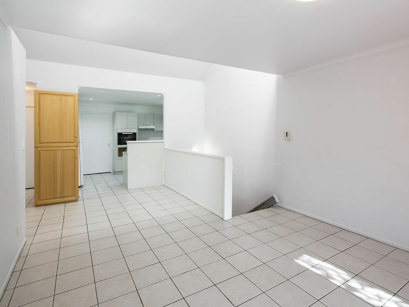 16/95 Strickland Terrace, Graceville QLD 4075