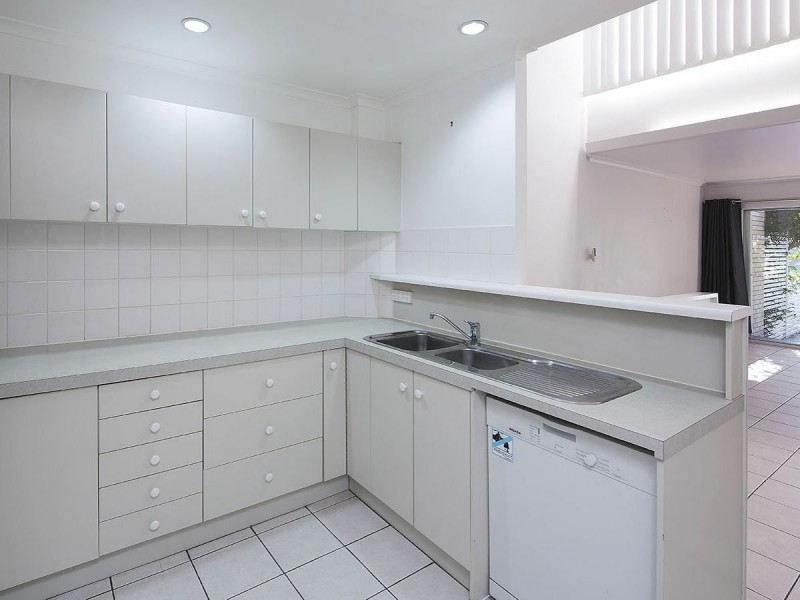 16/95 Strickland Terrace, Graceville QLD 4075