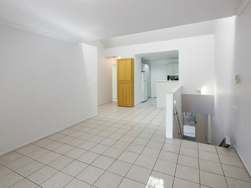 16/95 Strickland Terrace, Graceville QLD 4075