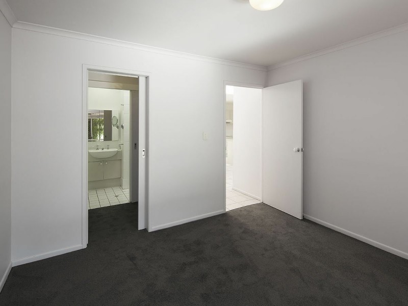 16/95 Strickland Terrace, Graceville QLD 4075