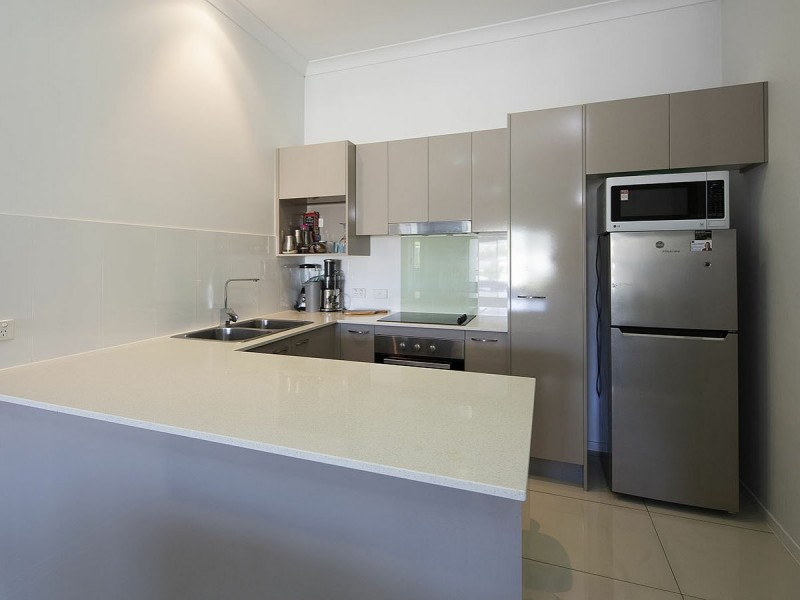 8/6 Ovendean Street, Yeronga QLD 4104