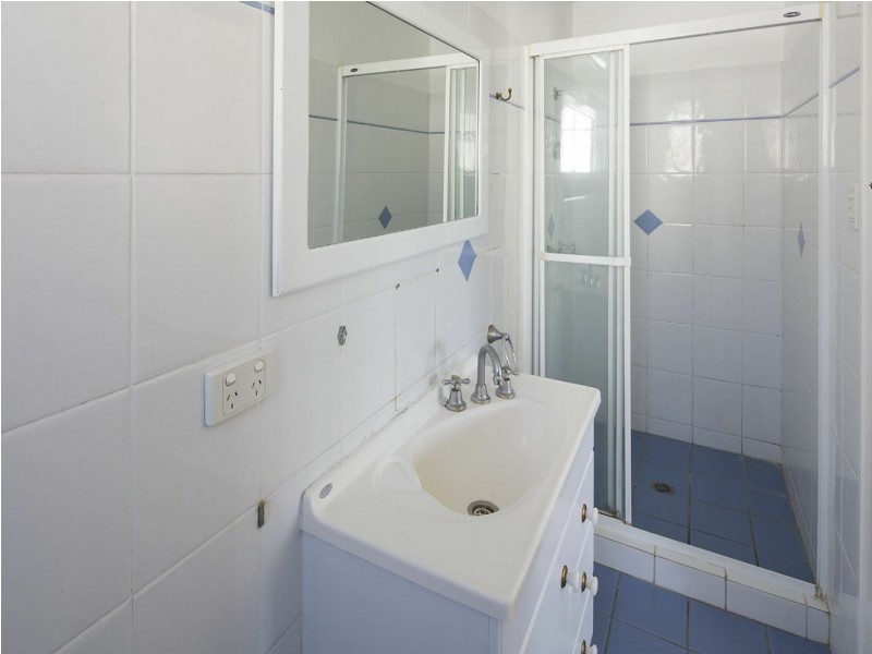 15 Gibson Street, Annerley QLD 4103