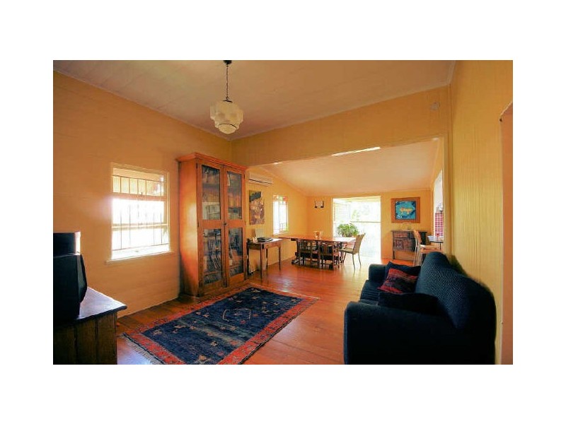 23 Waterton Street, Annerley QLD 4103