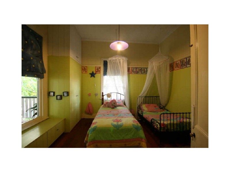 23 Waterton Street, Annerley QLD 4103