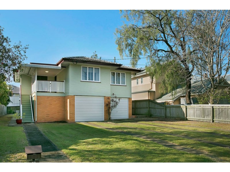 10 Castle Street, Fairfield QLD 4103