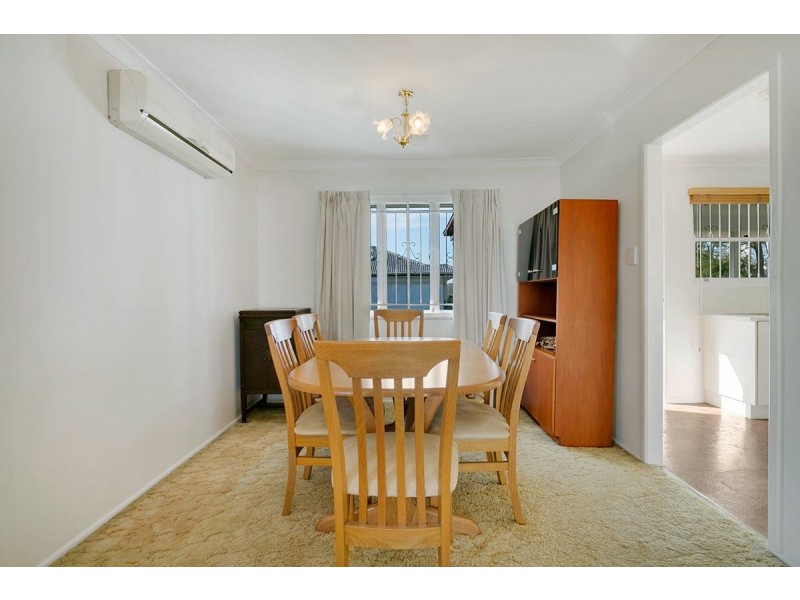 10 Castle Street, Fairfield QLD 4103