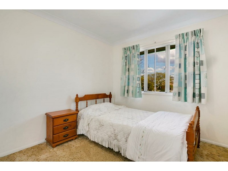 10 Castle Street, Fairfield QLD 4103