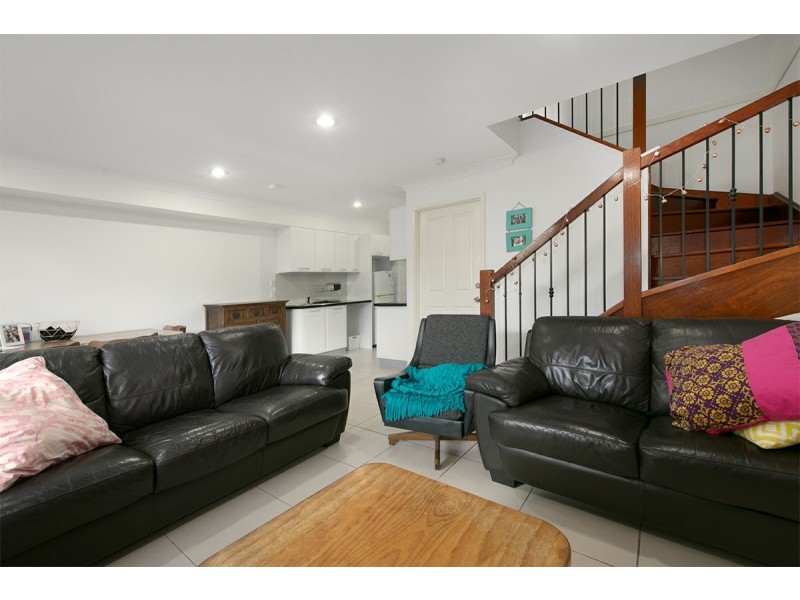 2/1 Victoria Street, Fairfield QLD 4103