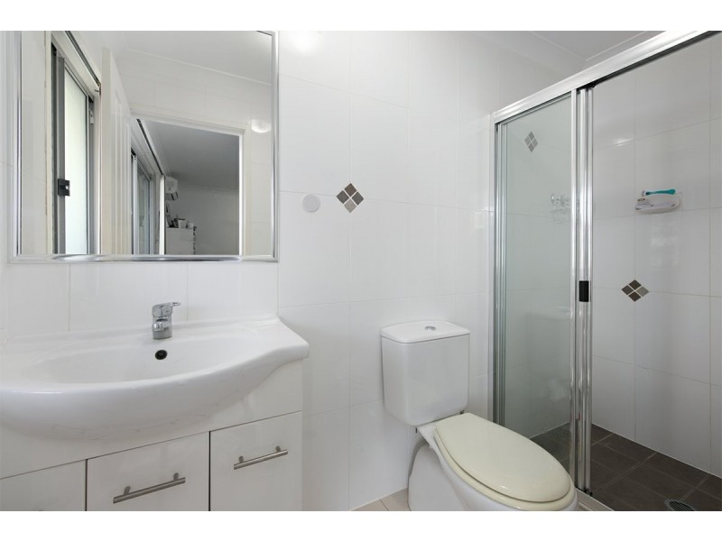 2/1 Victoria Street, Fairfield QLD 4103