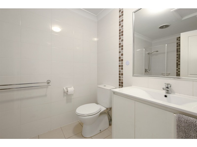 2/1 Victoria Street, Fairfield QLD 4103