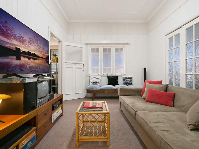 122 Fairfield Road, Fairfield QLD 4103