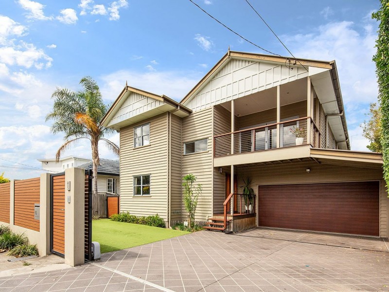 10 Newcastle Street, Fairfield QLD 4103