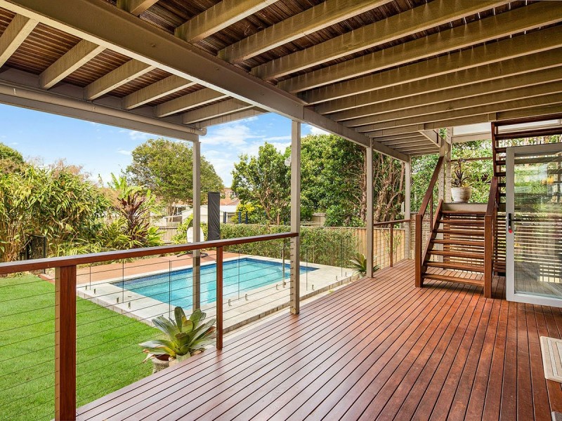 10 Newcastle Street, Fairfield QLD 4103