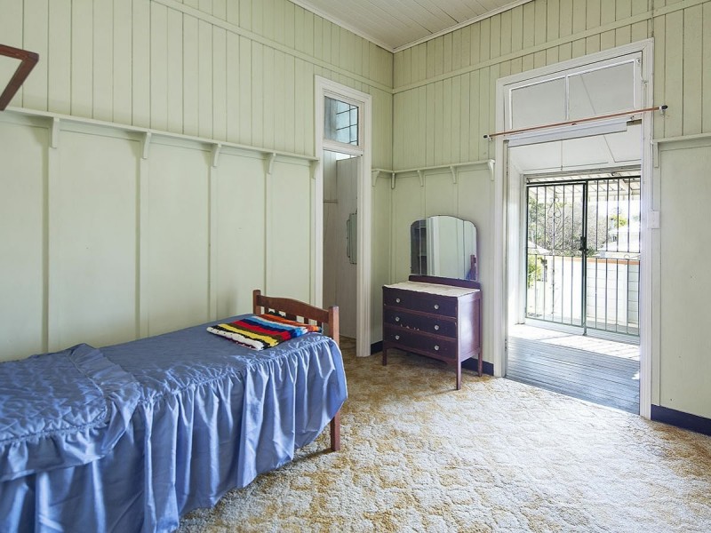 15 Dublin Street, Yeronga QLD 4104