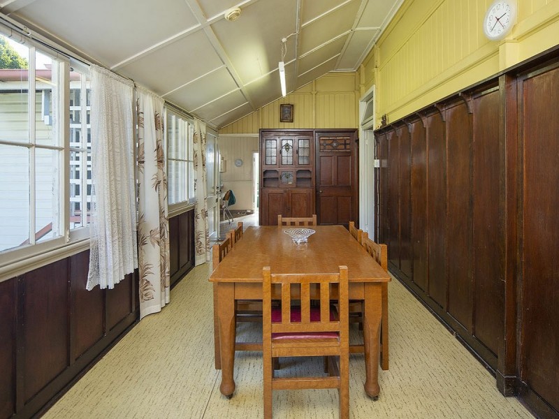 15 Dublin Street, Yeronga QLD 4104