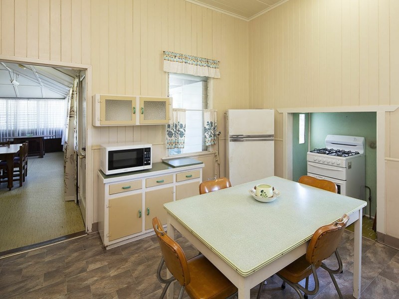 15 Dublin Street, Yeronga QLD 4104