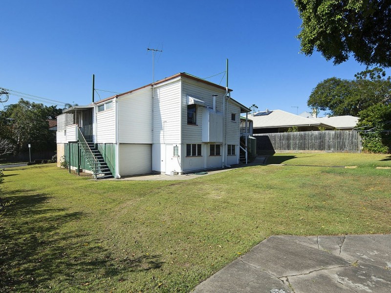 15 Dublin Street, Yeronga QLD 4104