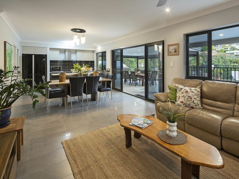 11 Glenaplin Avenue, Tarragindi QLD 4121