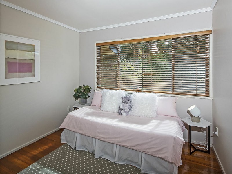 55 Ormonde Road, Yeronga QLD 4104