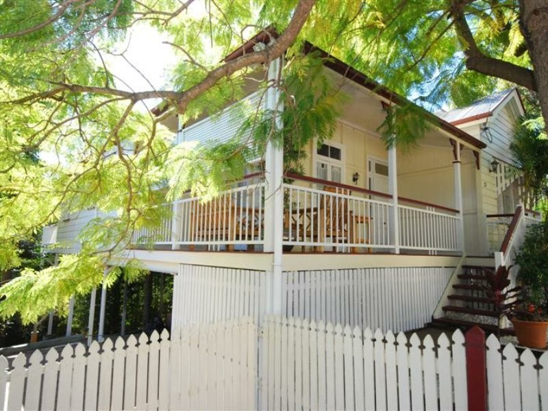 23 Kintore Street, Annerley QLD 4103