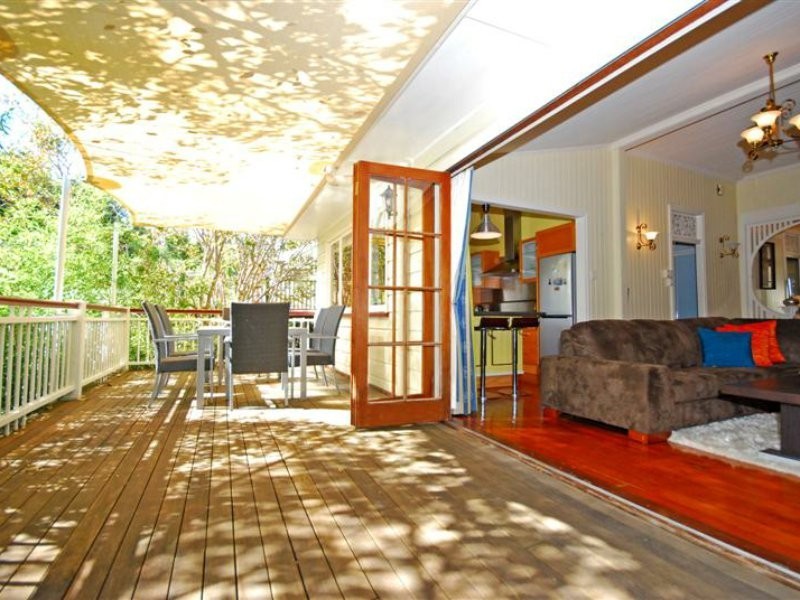 23 Kintore Street, Annerley QLD 4103