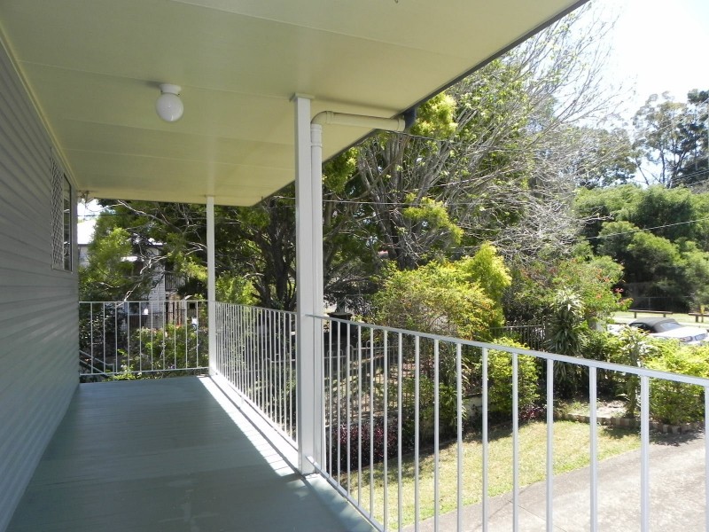 64 School Road, Yeronga QLD 4104