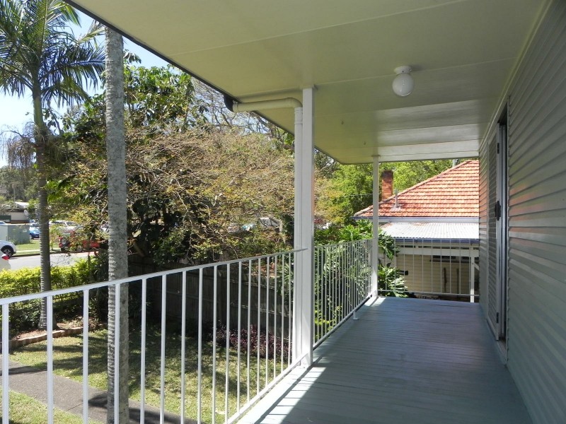 64 School Road, Yeronga QLD 4104