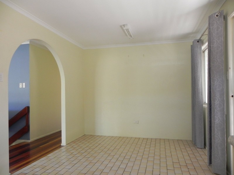 64 School Road, Yeronga QLD 4104