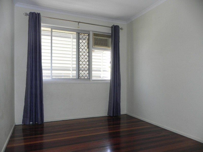 64 School Road, Yeronga QLD 4104