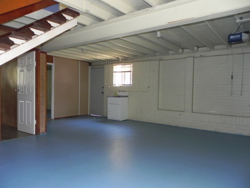 64 School Road, Yeronga QLD 4104