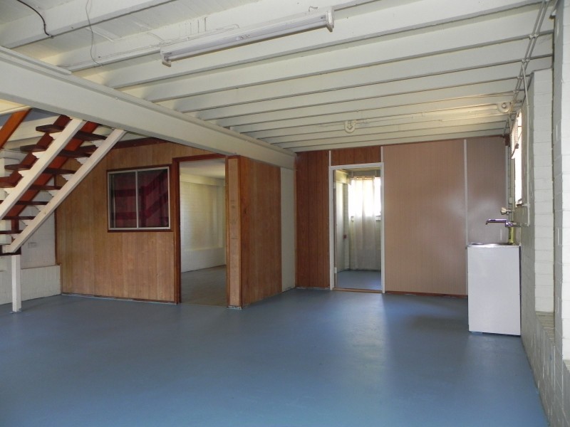 64 School Road, Yeronga QLD 4104