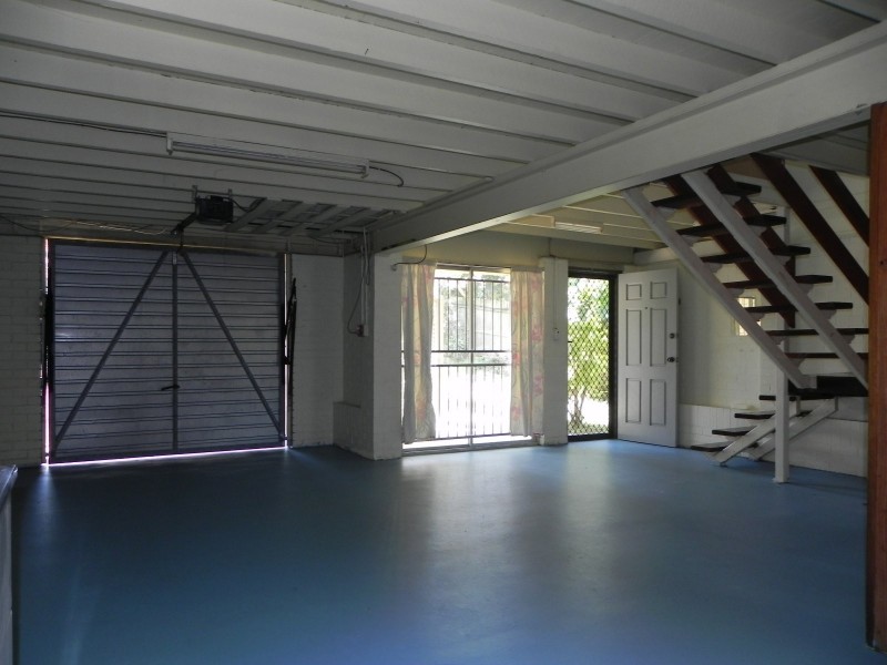 64 School Road, Yeronga QLD 4104