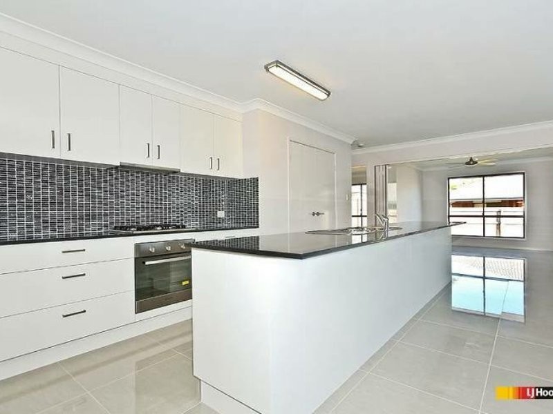 39 Parkgrove Street, Birkdale QLD 4159