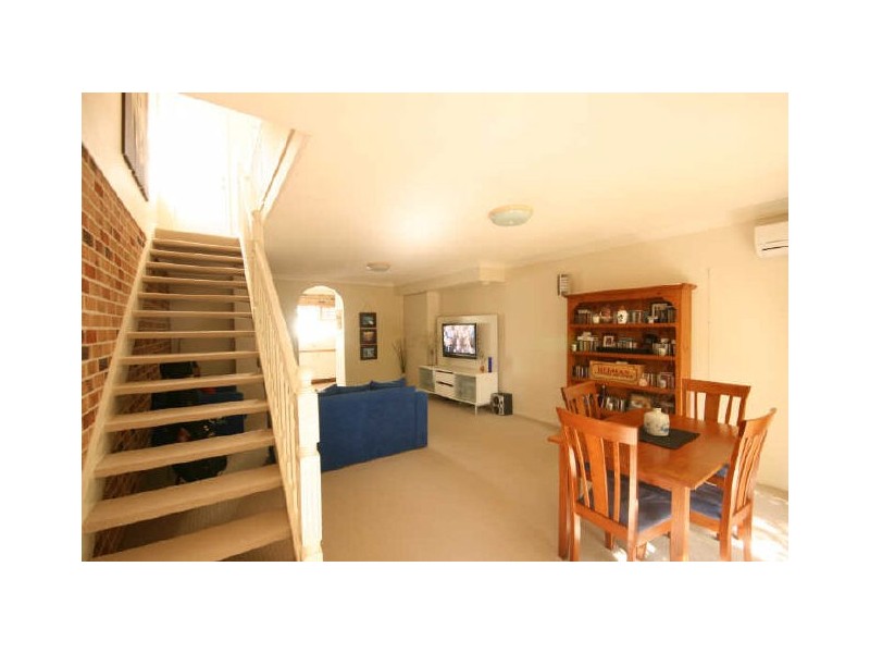 2/156 Fairfiled Road, Fairfield QLD 4103