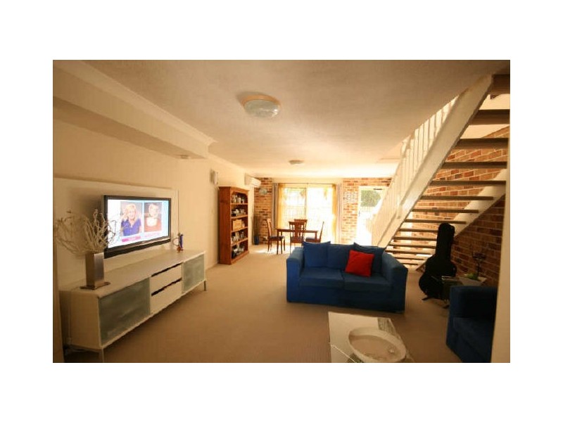 2/156 Fairfiled Road, Fairfield QLD 4103