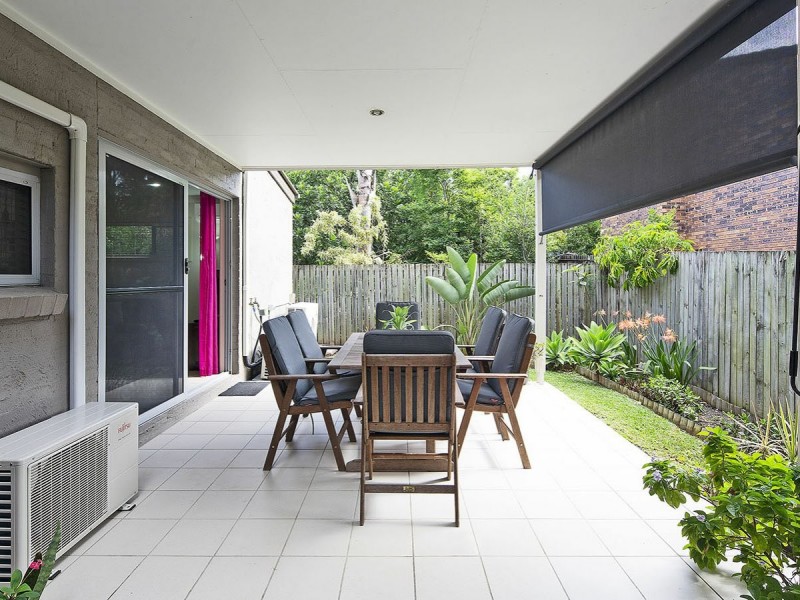 2/12 Gustavson Street, Annerley QLD 4103