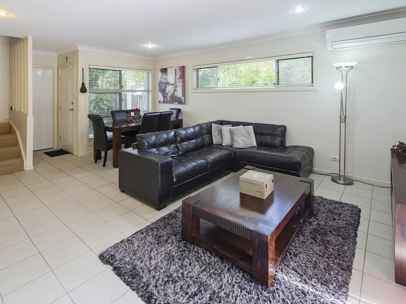 2/12 Gustavson Street, Annerley QLD 4103