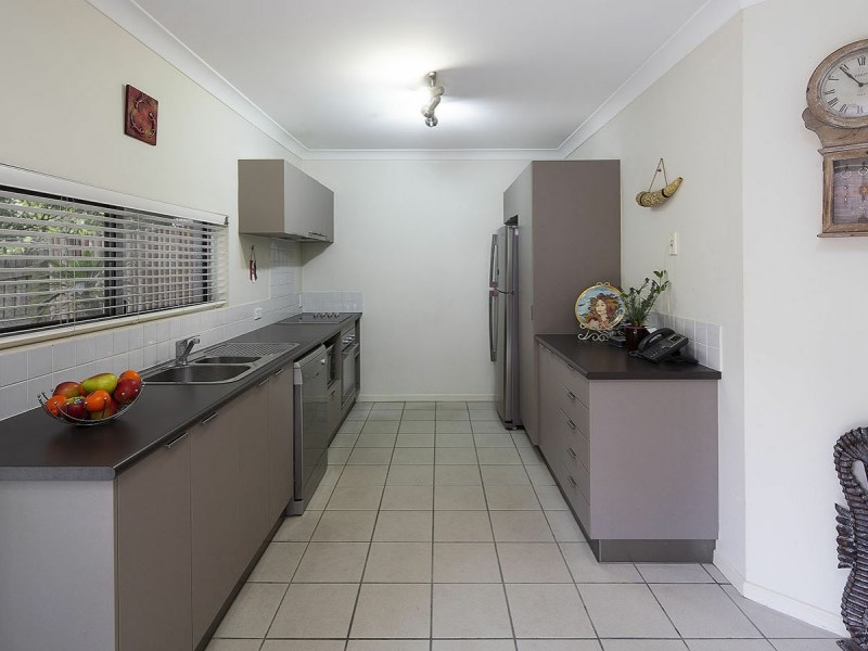 2/12 Gustavson Street, Annerley QLD 4103