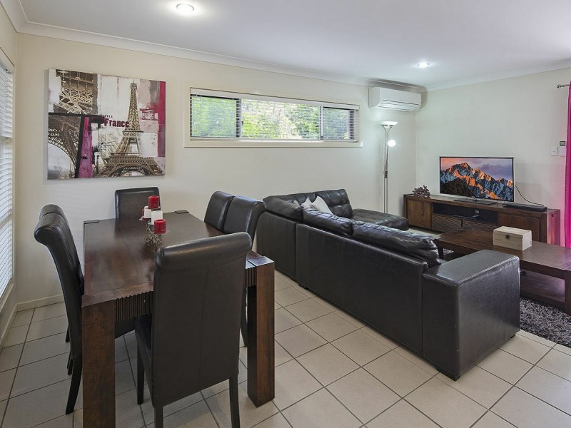 2/12 Gustavson Street, Annerley QLD 4103