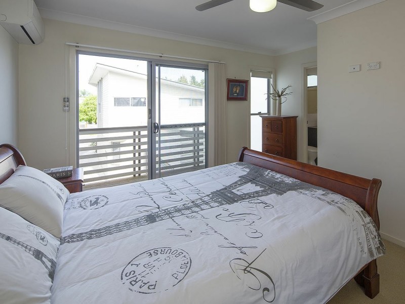 2/12 Gustavson Street, Annerley QLD 4103