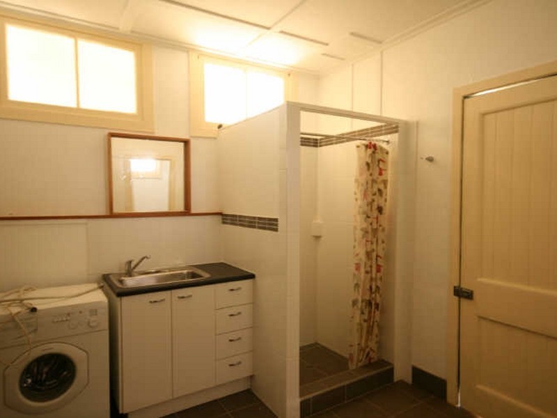 27 Mackie Street West, Moorooka QLD 4105