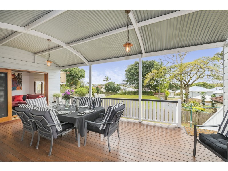86 Cracknell Road, Annerley QLD 4103