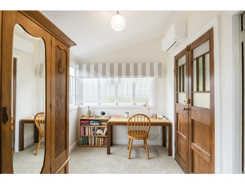 86 Cracknell Road, Annerley QLD 4103